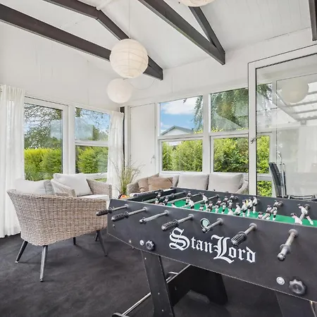 Vakantiehuis Lovely In With Wifi *