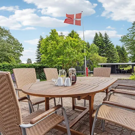 Lovely In With Wifi Holiday home